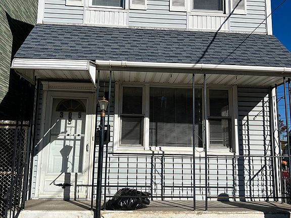 2nd image of 305 Essex St