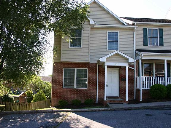 2nd image of 304 S Dogwood Dr