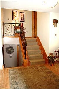 2nd image of 506 N Meadow Ln