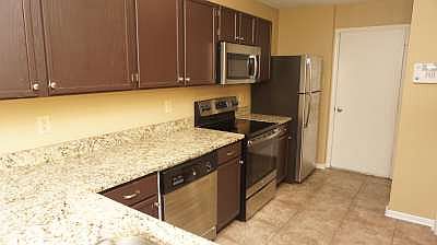 4th image of 2427 Redland Ln