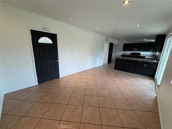 4th image of 461 E Harrison Ave