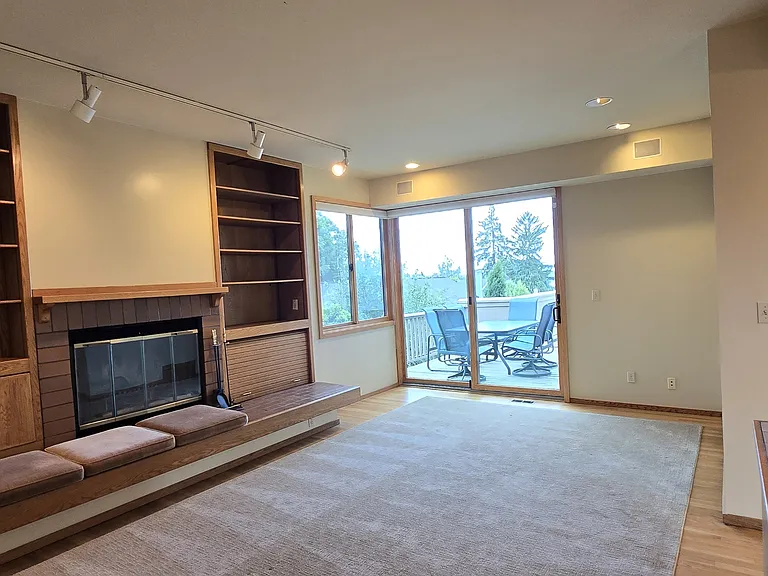 3033 W Viewmont Way W — Photo 23