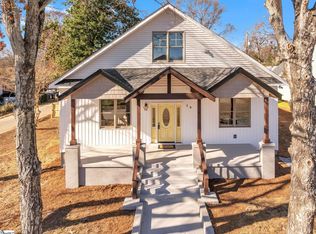 16 Elmwood Ave, Greenville, SC 29611