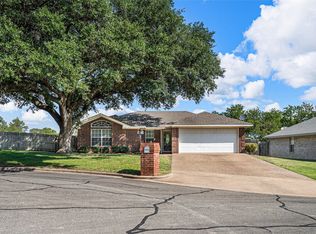 9519 Reno Dr, Woodway, TX 76712