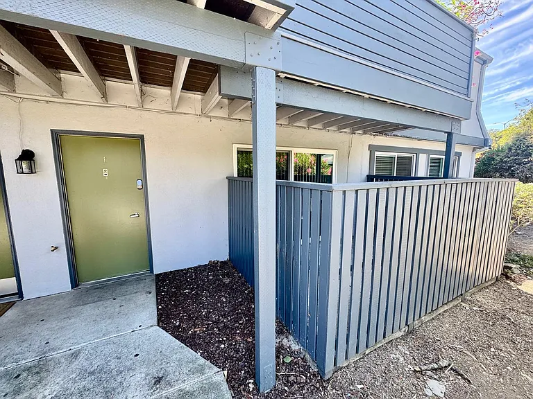 450 Alameda Del Prado #I — Photo 17