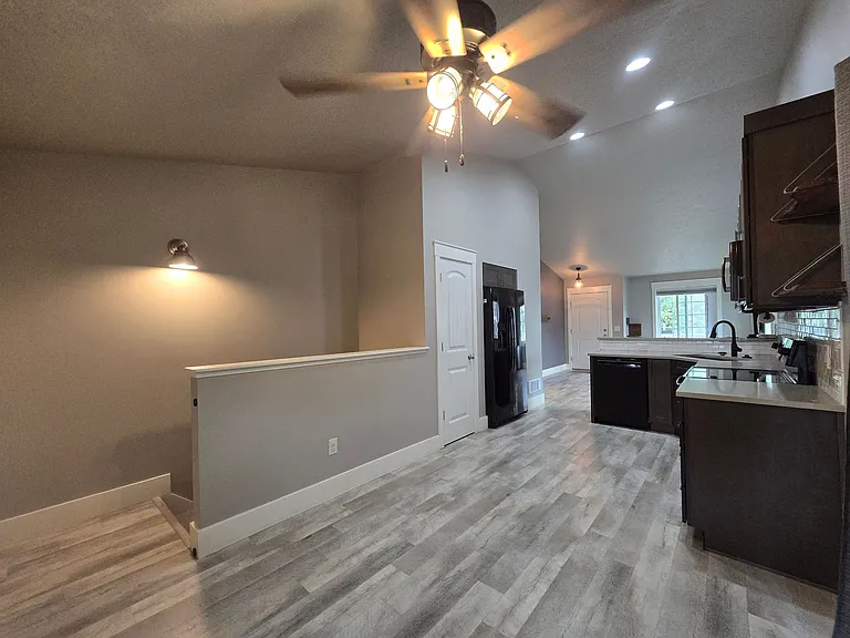 5247 Golden Hollow Rd — Photo 10
