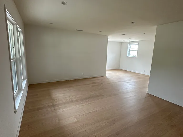9932 Duffy St — Photo 2