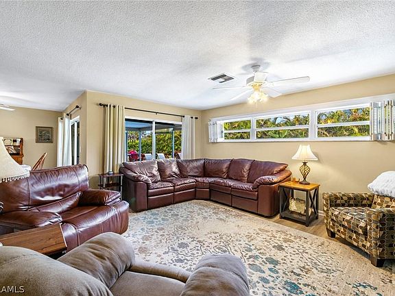 4th image of 813 Gardenside Ct