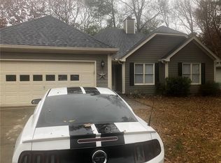 9145 Pine Tree Cir, Gainesville, GA 30506