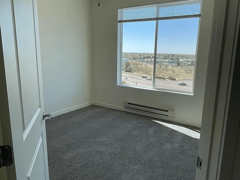 Academy Heights Apartments — Photo 9