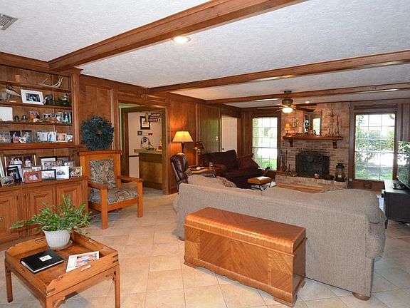 5th image of 1702 Woodland Vista Dr