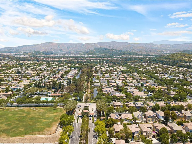 43 Visalia — Photo 40