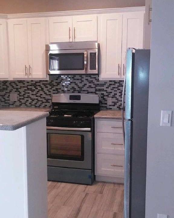 1st image of 770 S Boyle Ave