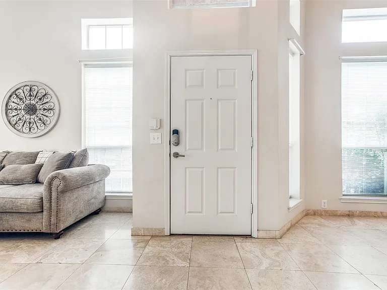 11549 Fountainbridge Dr — Photo 3