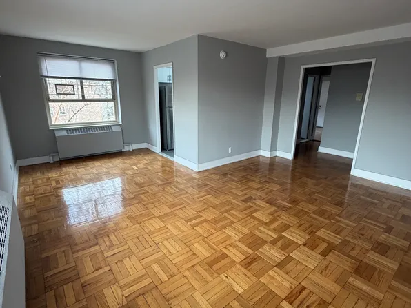 (undisclosed Address), Fresh Meadows, NY 11365