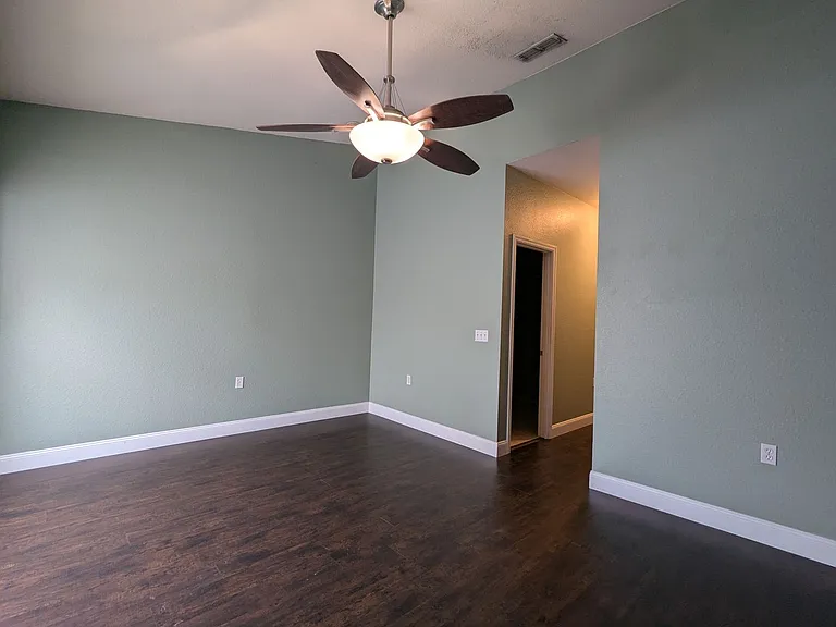 4872 NW 42nd Rd #103 — Photo 36