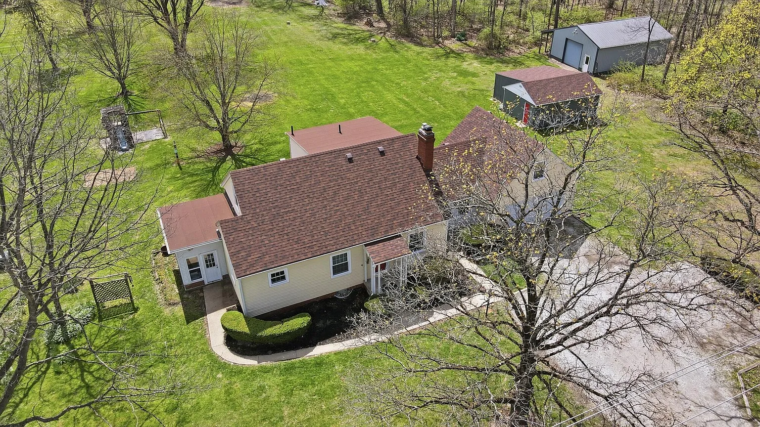 5011 Smothers Rd photo 1