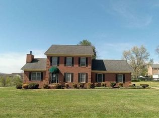5139 Butner Dr, Hickory, NC 28602