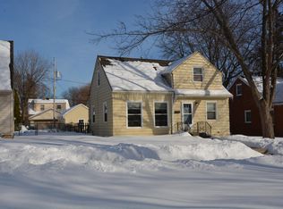 3222 N 82nd St, Milwaukee, WI 53222