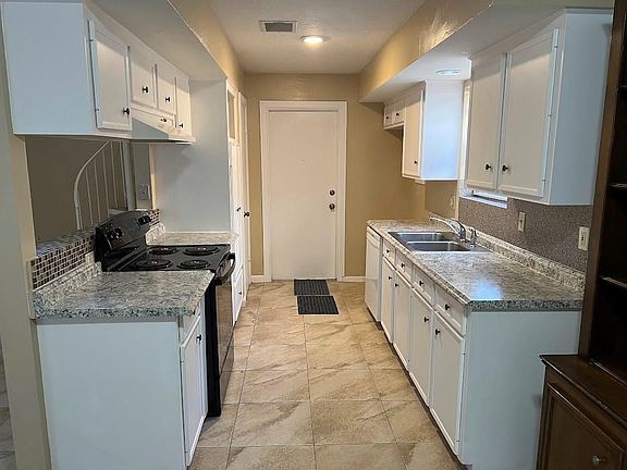 4th image of 22315 Cimarron Pkwy