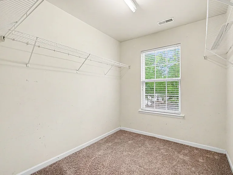 7514 Abigail Glen Dr — Photo 16