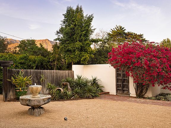 3rd image of 549 Hot Springs Rd