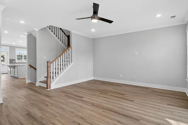 425 Parkside Cmns — Photo 8