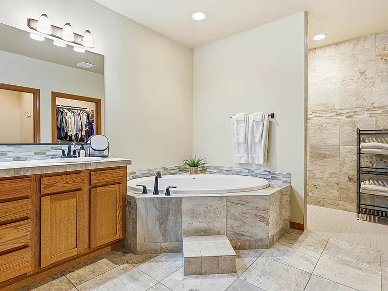 477 Heritage Hills Dr — Photo 24