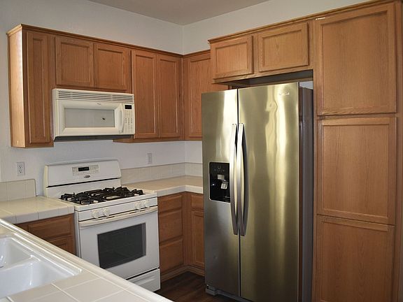 4th image of 301 Dante Cir
