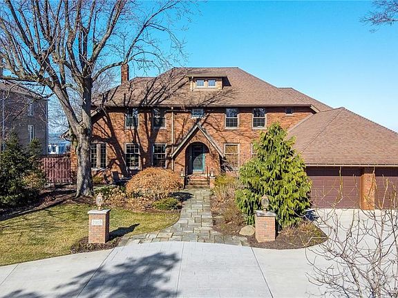2nd image of 1003 Parkside Dr