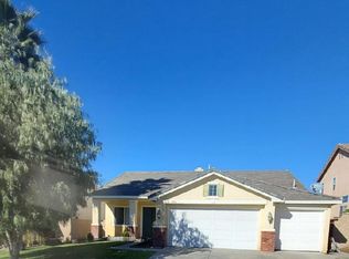 35451 Date Palm St, Winchester, CA 92596