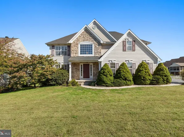 204 Scarborough Ln, Millersville, PA 17551
