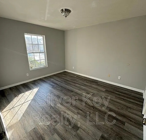 250 Willow Creek Dr #1 — Photo 6