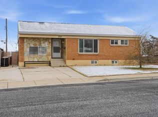 310 W 4675 S, Washington Terrace, UT 84405
