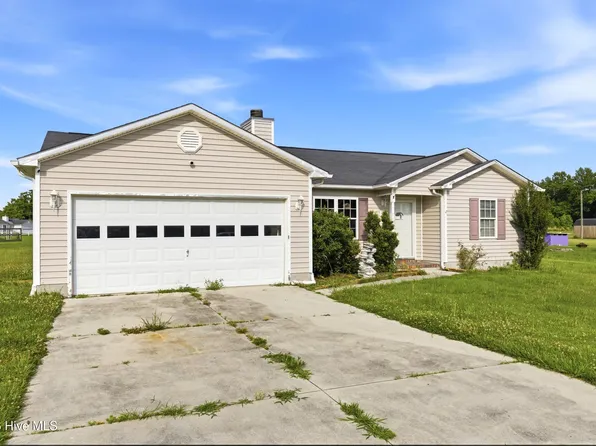 105 Starkys Creek Court, Maysville, NC 28555
