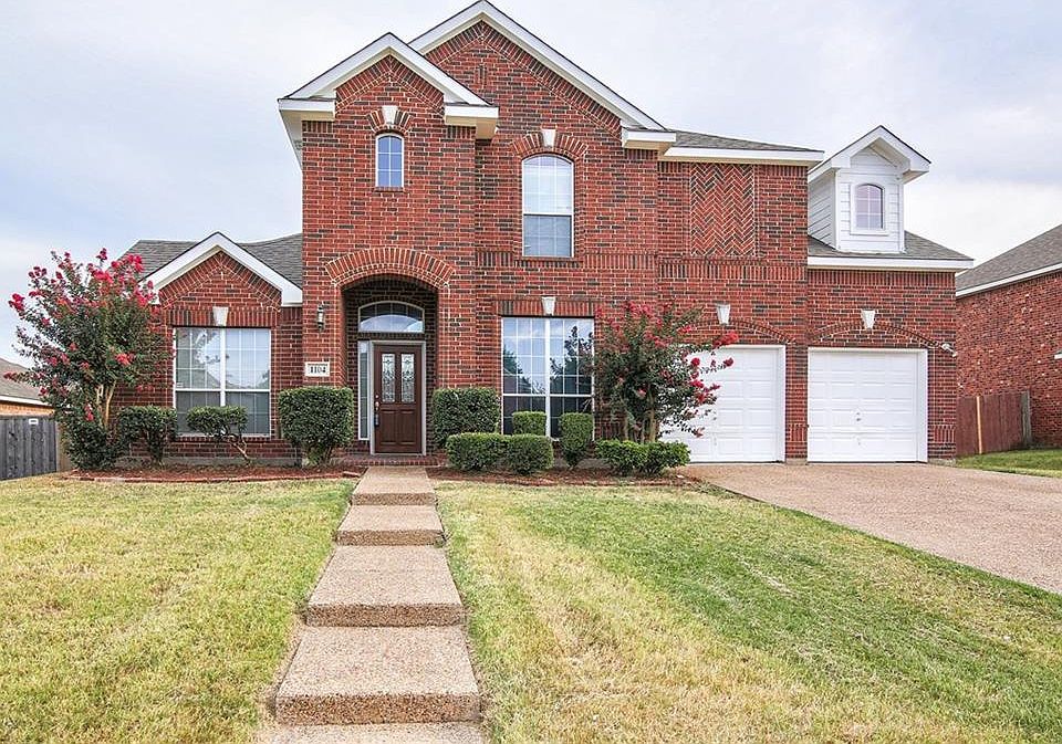 1st image of 1104 Lilac Ln