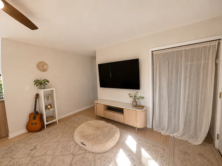 804 Raymond Rd — Photo 3