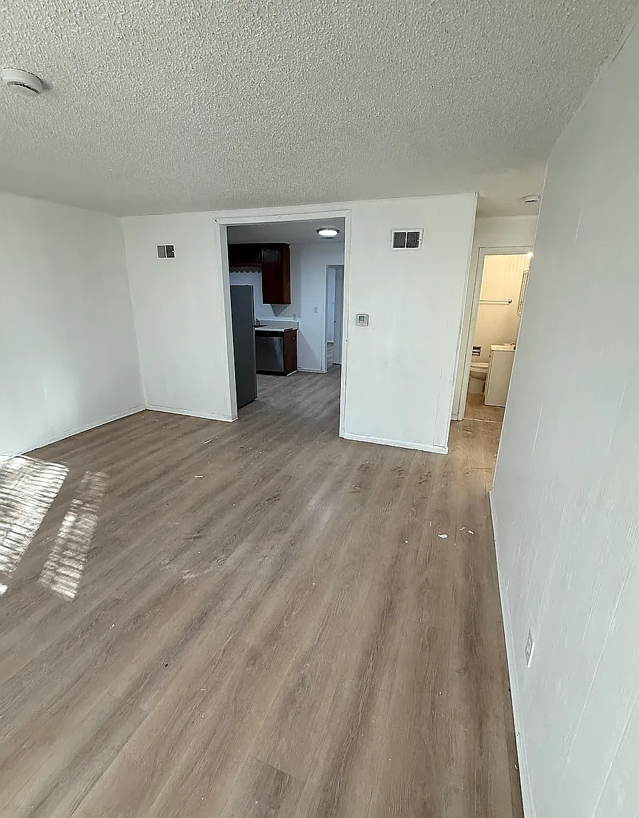 5 bed, 1468 sqft, $1,500 — Photo 3
