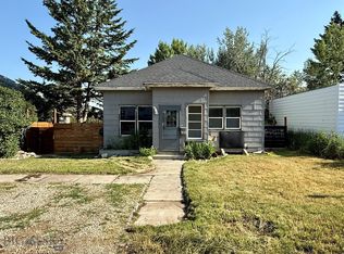 709 Montana Ave, Deer Lodge, MT 59722