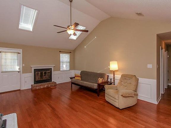 3rd image of 4658 Wellington Ct