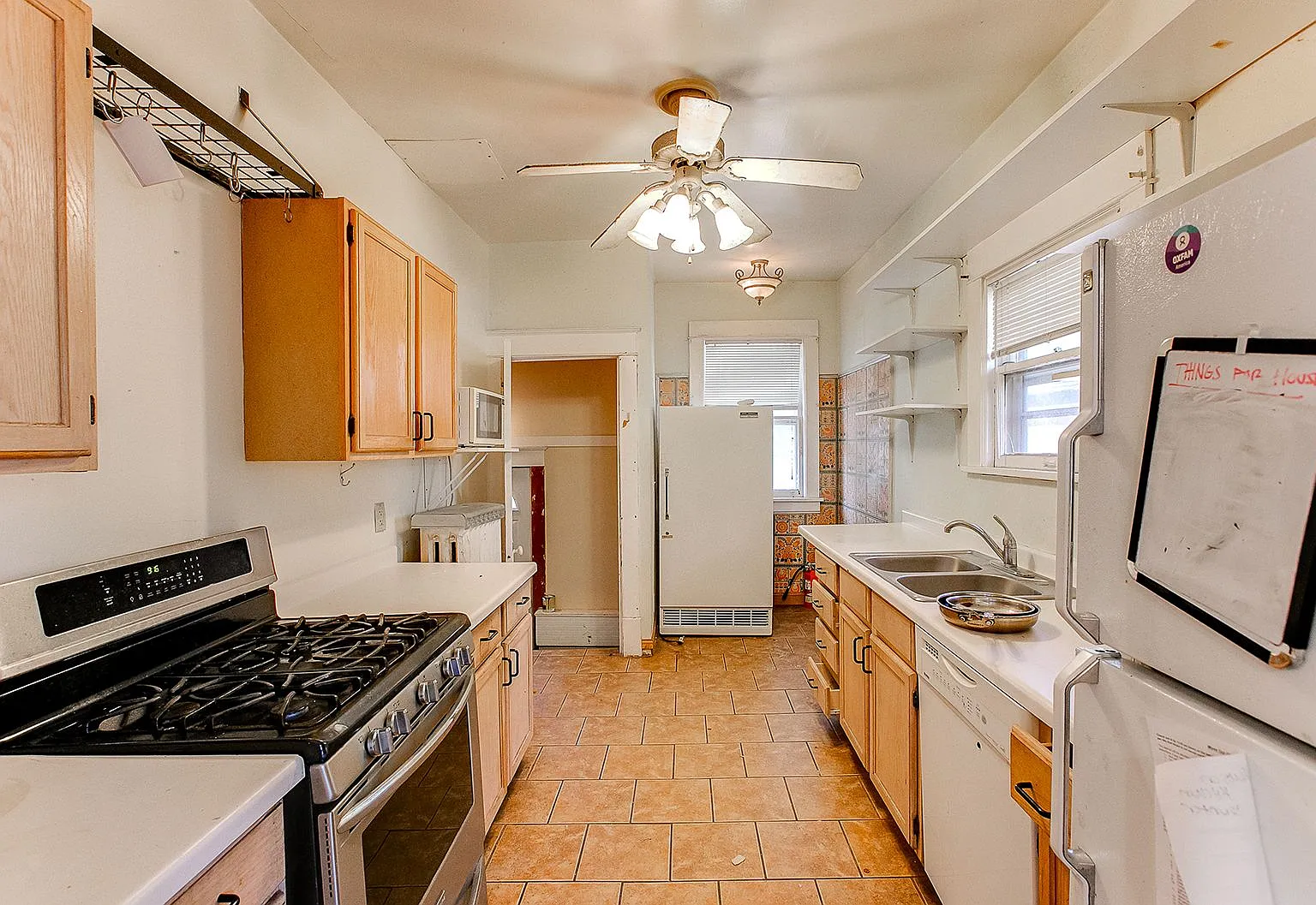 6 bed, $3,100 — Photo 2