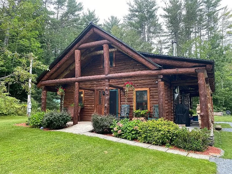 77 Indian Pond Rd — Photo 1
