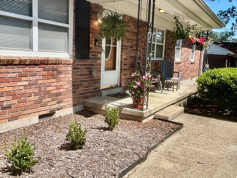 756 Boxwood Dr — Photo 8