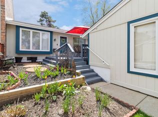 289 Colony Green Dr, Bloomingdale, IL 60108