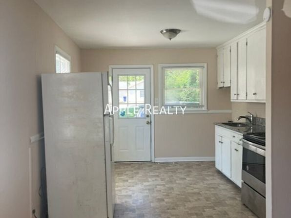Campus area rental source photo 4