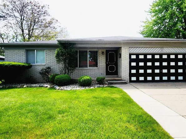 99 Inches St, Mount Clemens, MI 48043