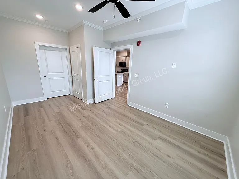 Savannah Flats — Photo 25