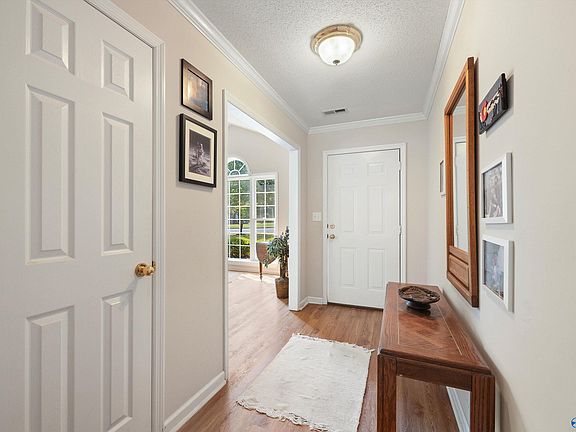 4th image of 146 Medicine Bend Dr