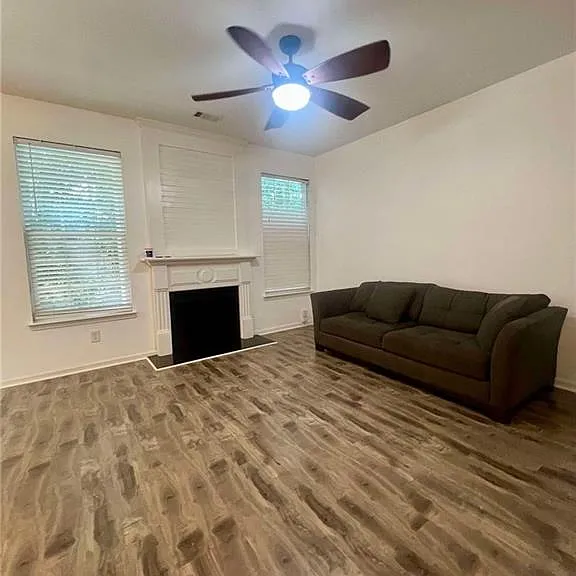 3232 Brockenhurst Dr — Photo 13