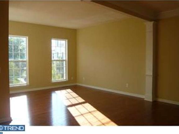 4th image of 214 Baxter Dr